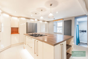 Photo 32- click for photo gallery